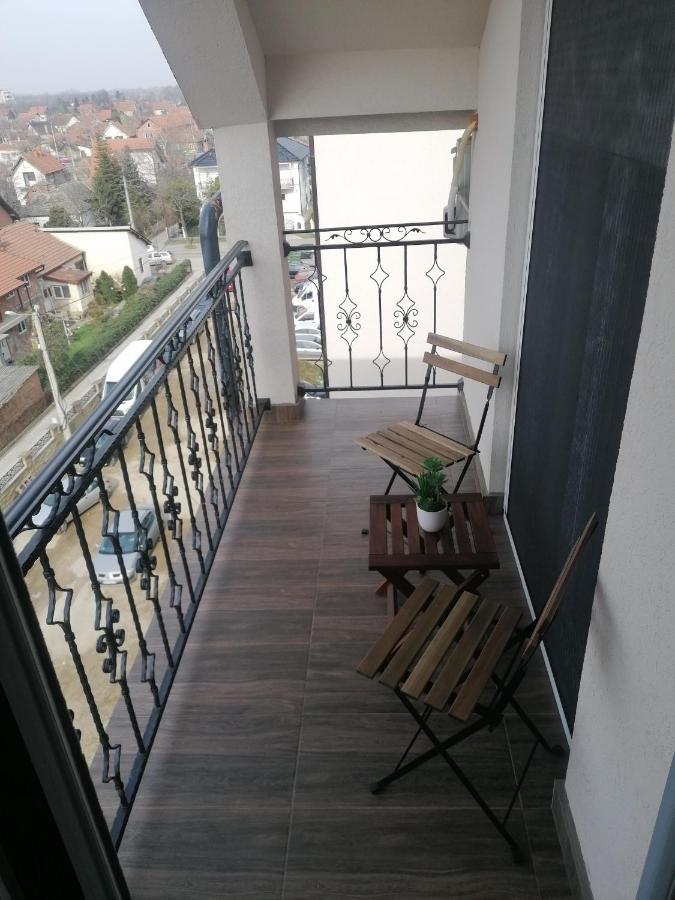 Nenadovic Apartman Obrenovac  Buitenkant foto
