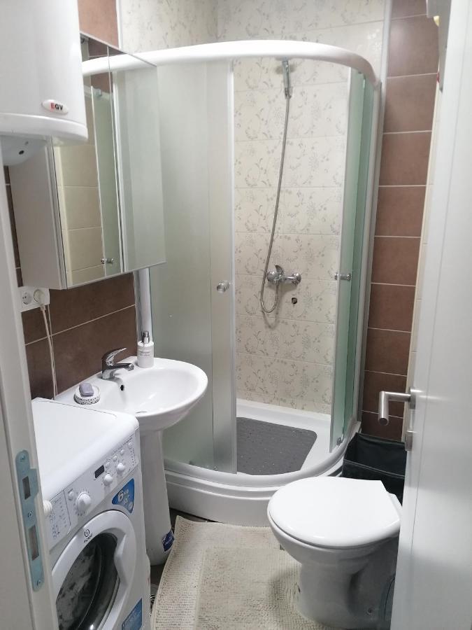 Nenadovic Apartman Obrenovac  Buitenkant foto