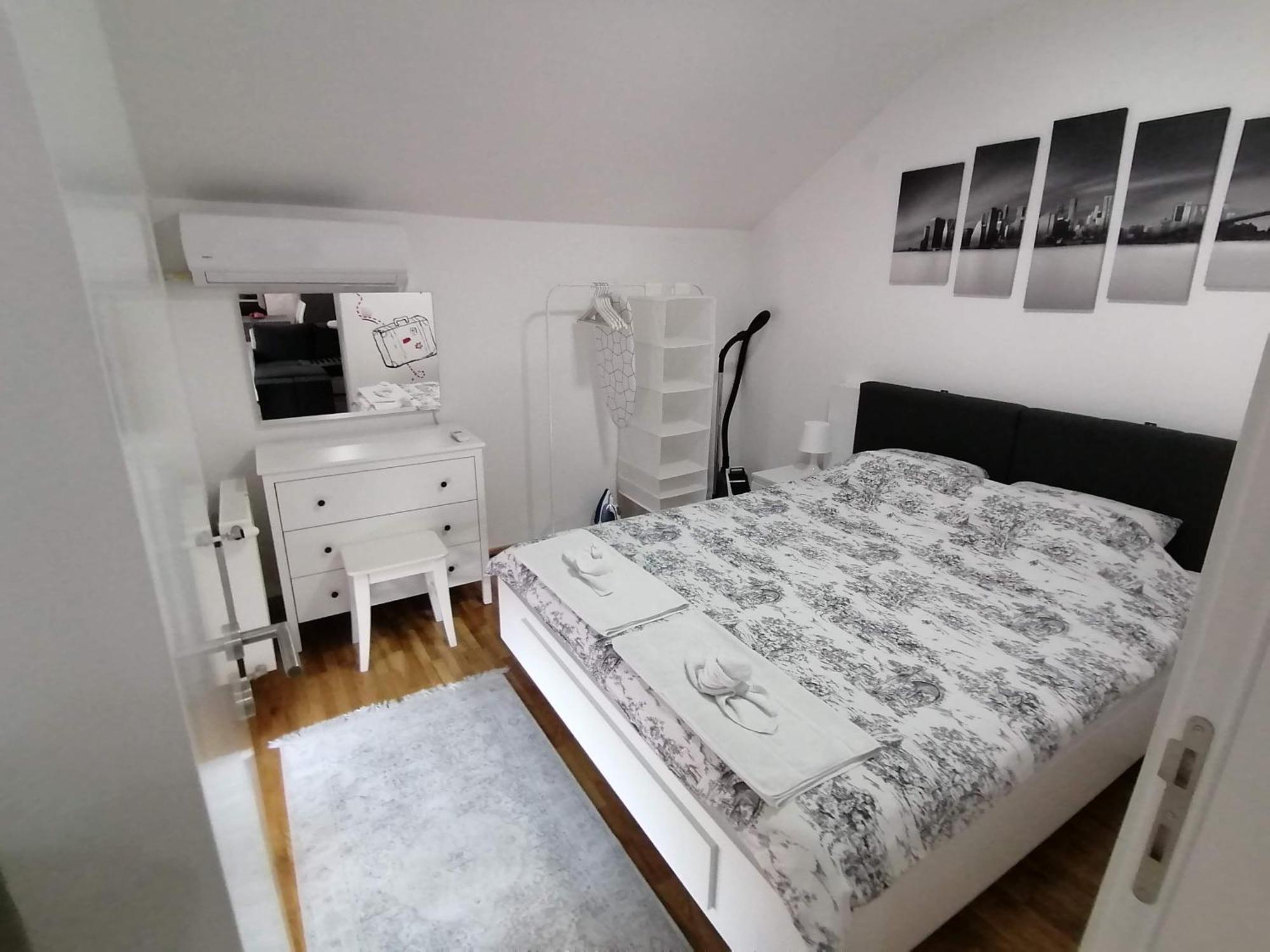 Nenadovic Apartman Obrenovac  Buitenkant foto
